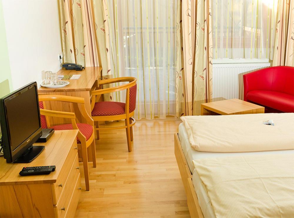 Kurhotel Bad Zell 外观 照片